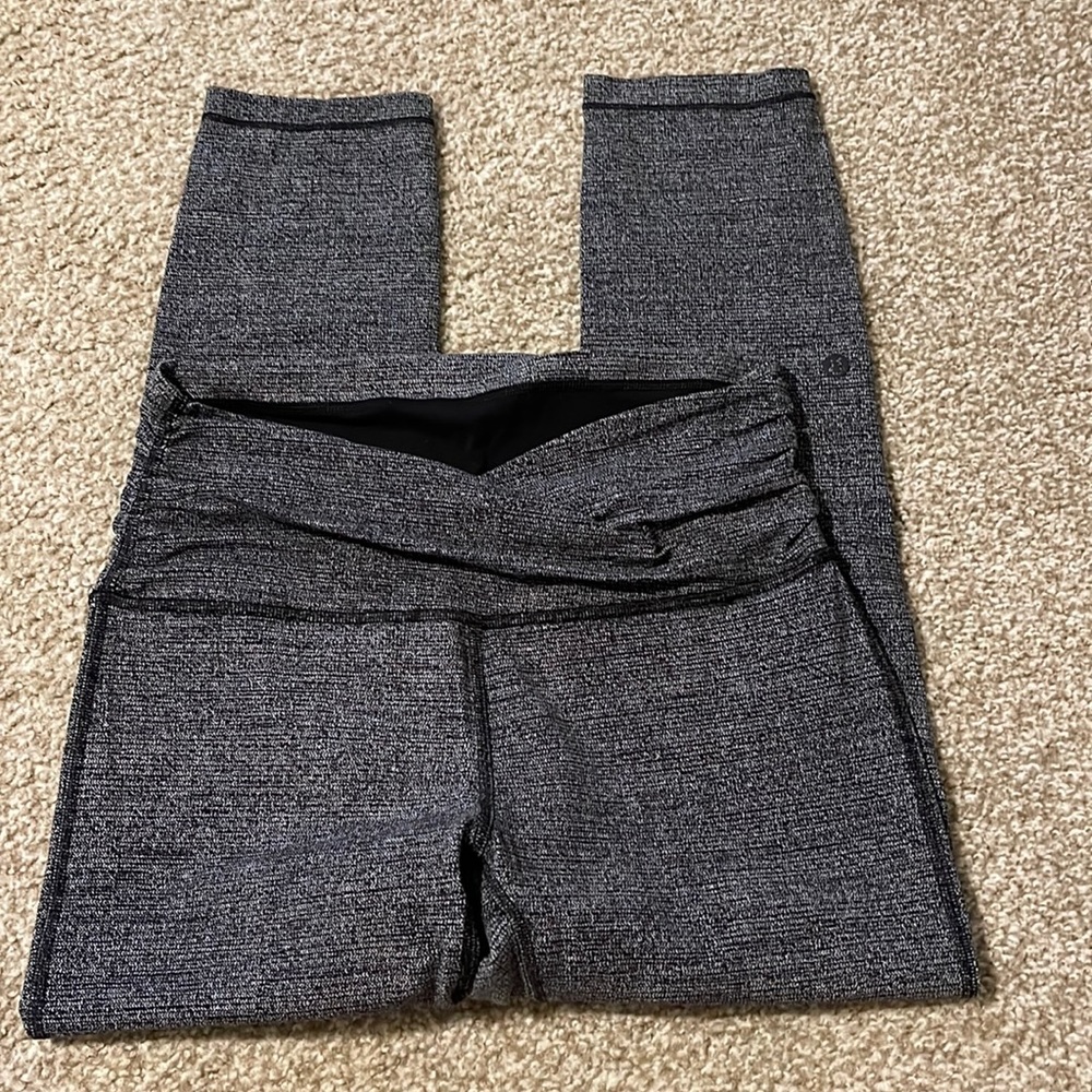 Lululemon cropped leggings